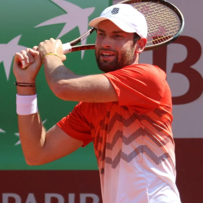 Majchrzak Favored Over Halys at Miami: Hard Court Form and Recent Momentum Drive Prediction