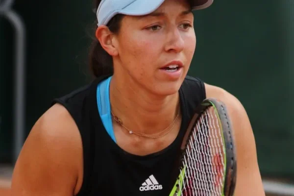 Pegula's Clay Mastery Over Starodubsteva: Charleston Favors the American's Surface Expertise