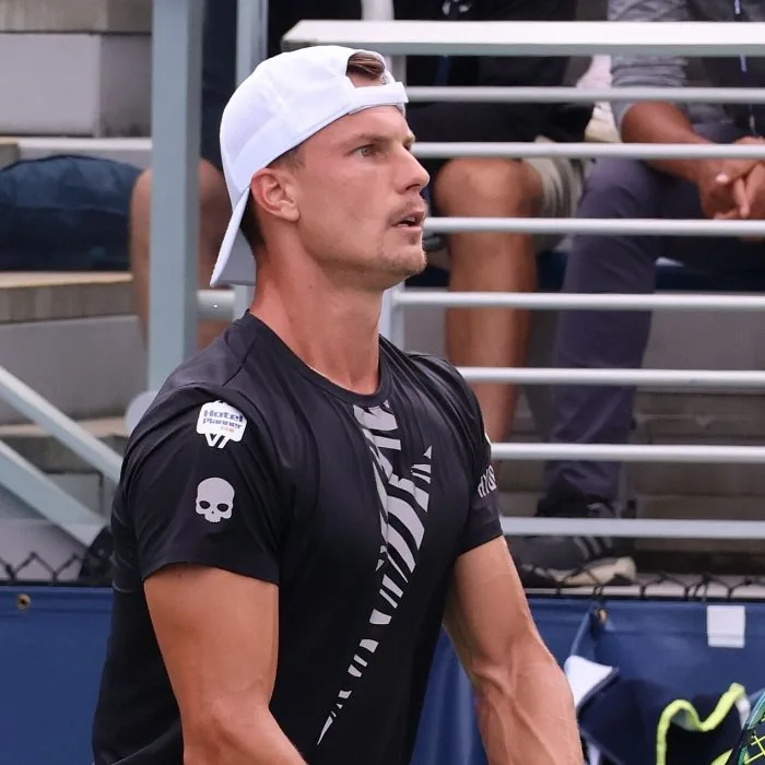 Fucsovics Favored Against Tabilo at Monte Carlo: Clay Court Mastery vs. Rising Challenger