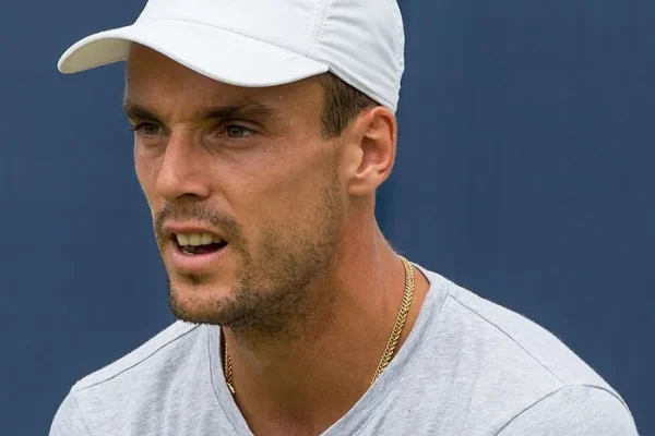 Berrettini's Clay Credentials Test Bautista Agut's Consistency at Monte Carlo