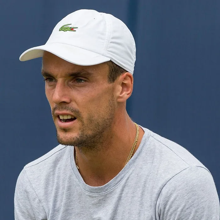 Berrettini's Clay Credentials Test Bautista Agut's Consistency at Monte Carlo